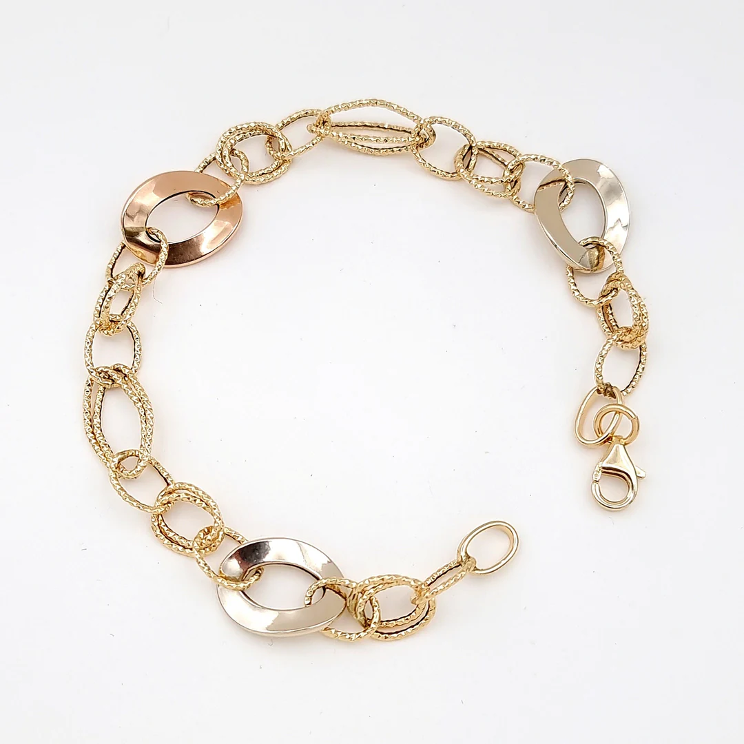 18k Gold Twisted Oval Linked Bracelet