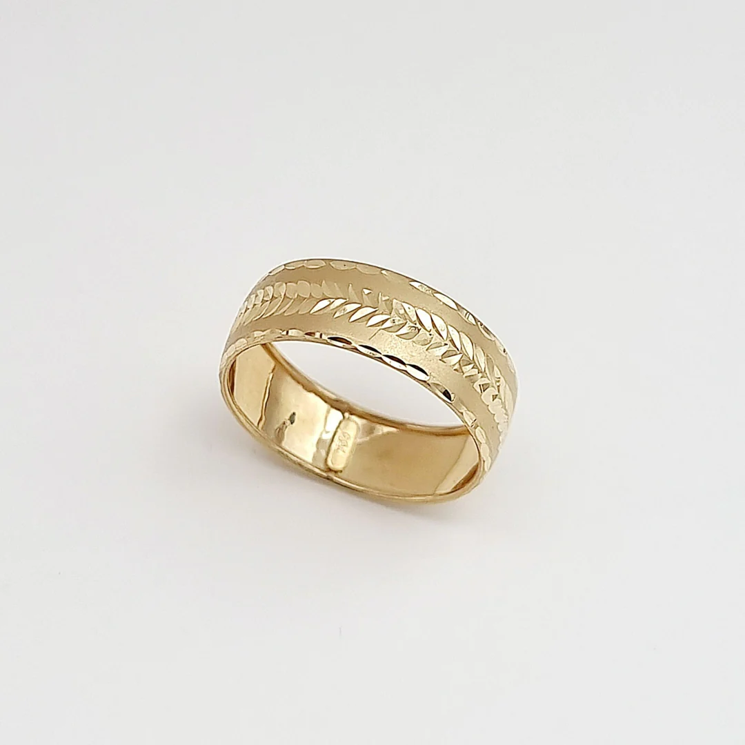 18k Gold Round Arrow Ring