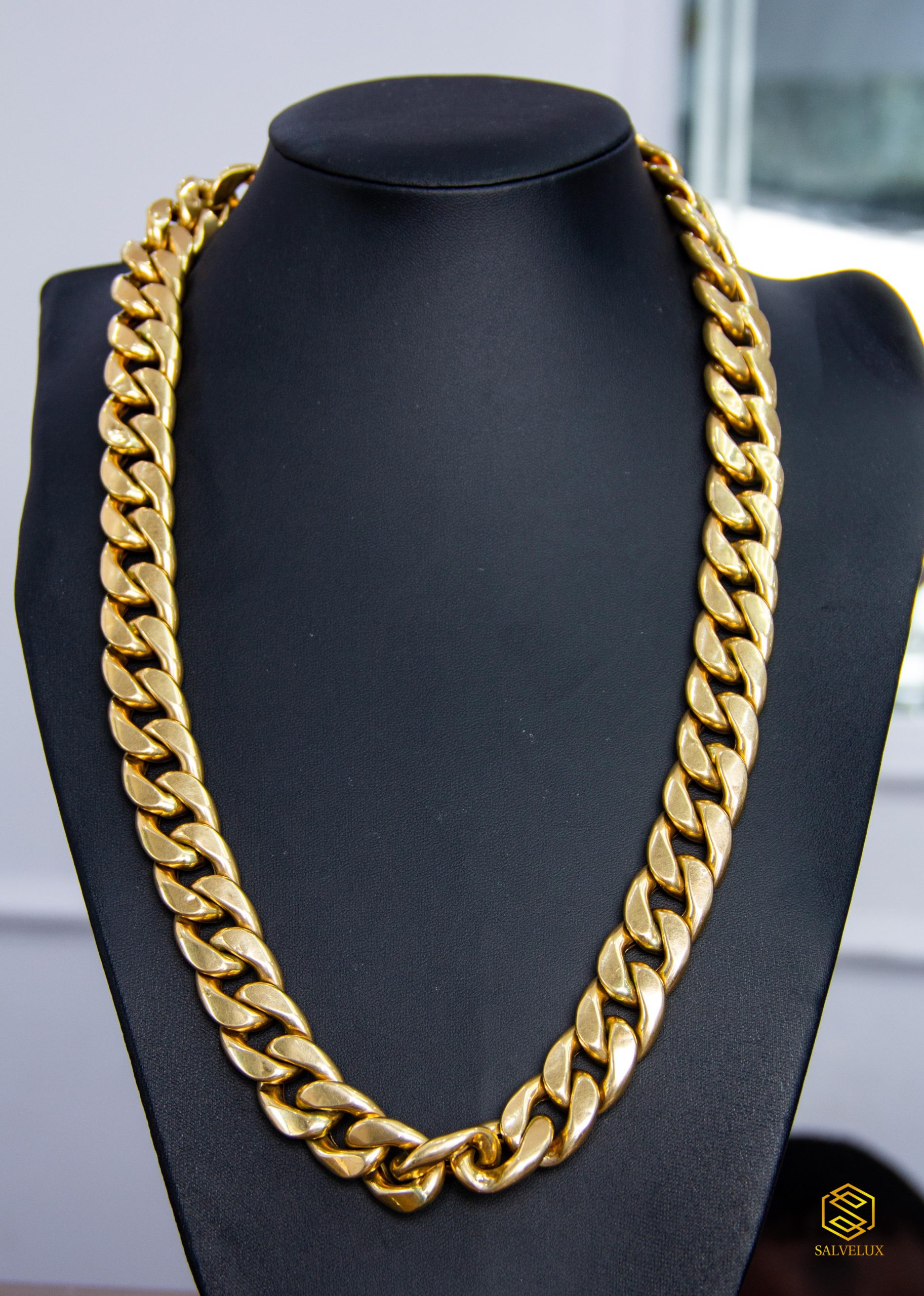 18ct Cuban chain